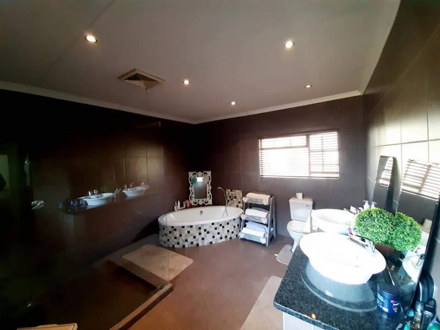 3 Bedroom Property for Sale in Vaalpark Free State